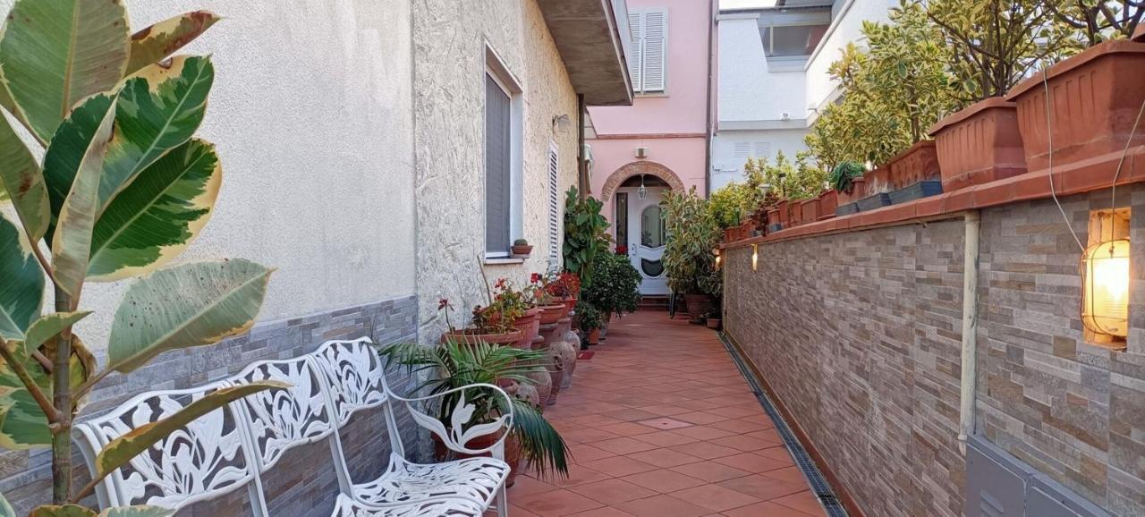 Lovely House Near The Beach Torre del Lago Puccini Εξωτερικό φωτογραφία